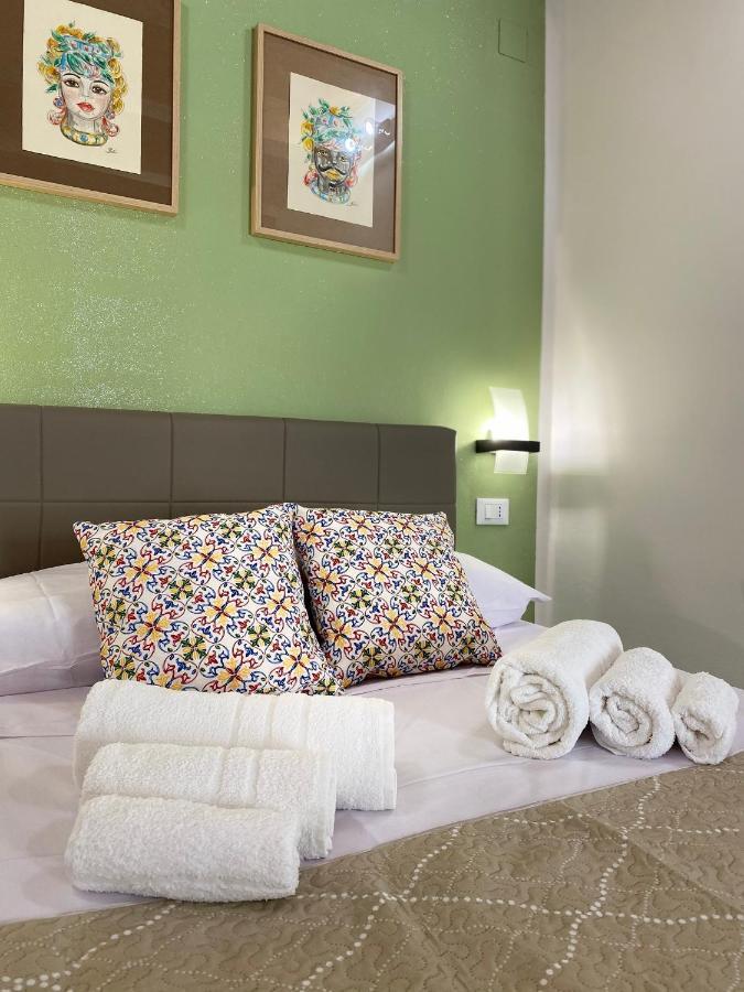 Tanto Di Cappello Home Palermo Bagian luar foto