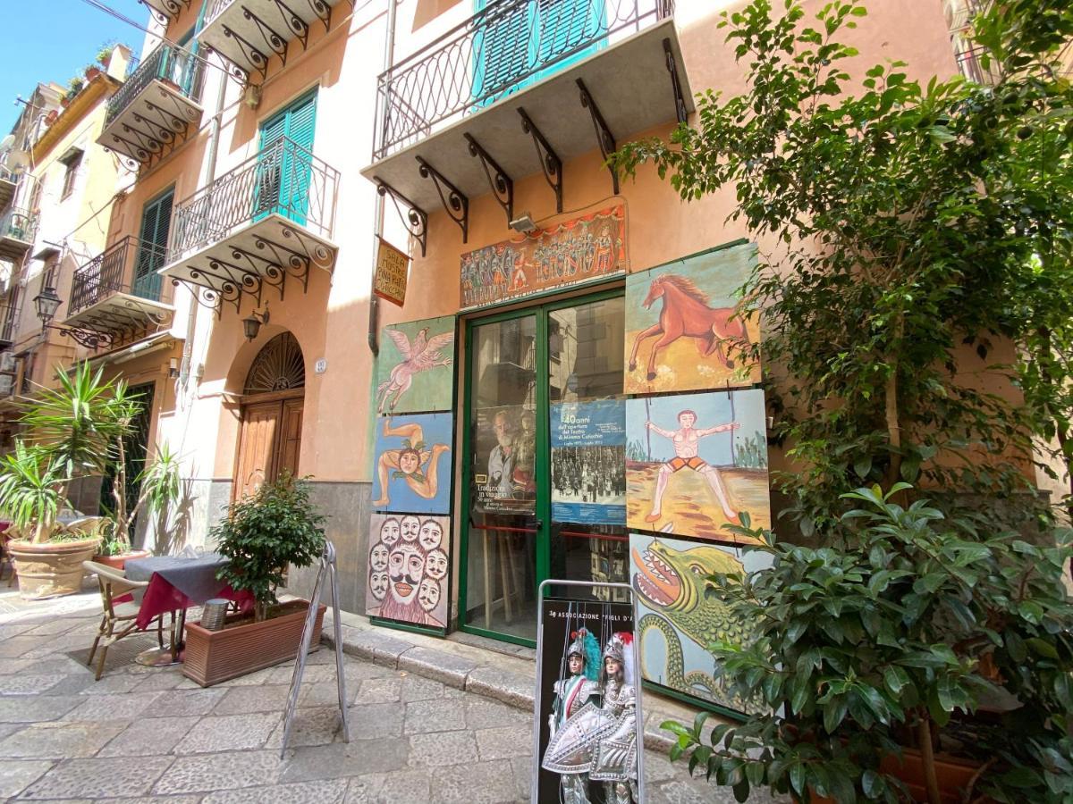 Tanto Di Cappello Home Palermo Bagian luar foto