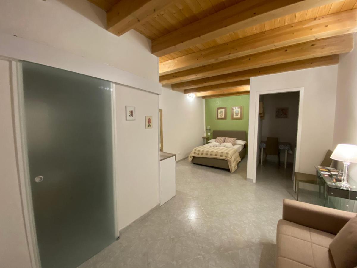 Tanto Di Cappello Home Palermo Bagian luar foto