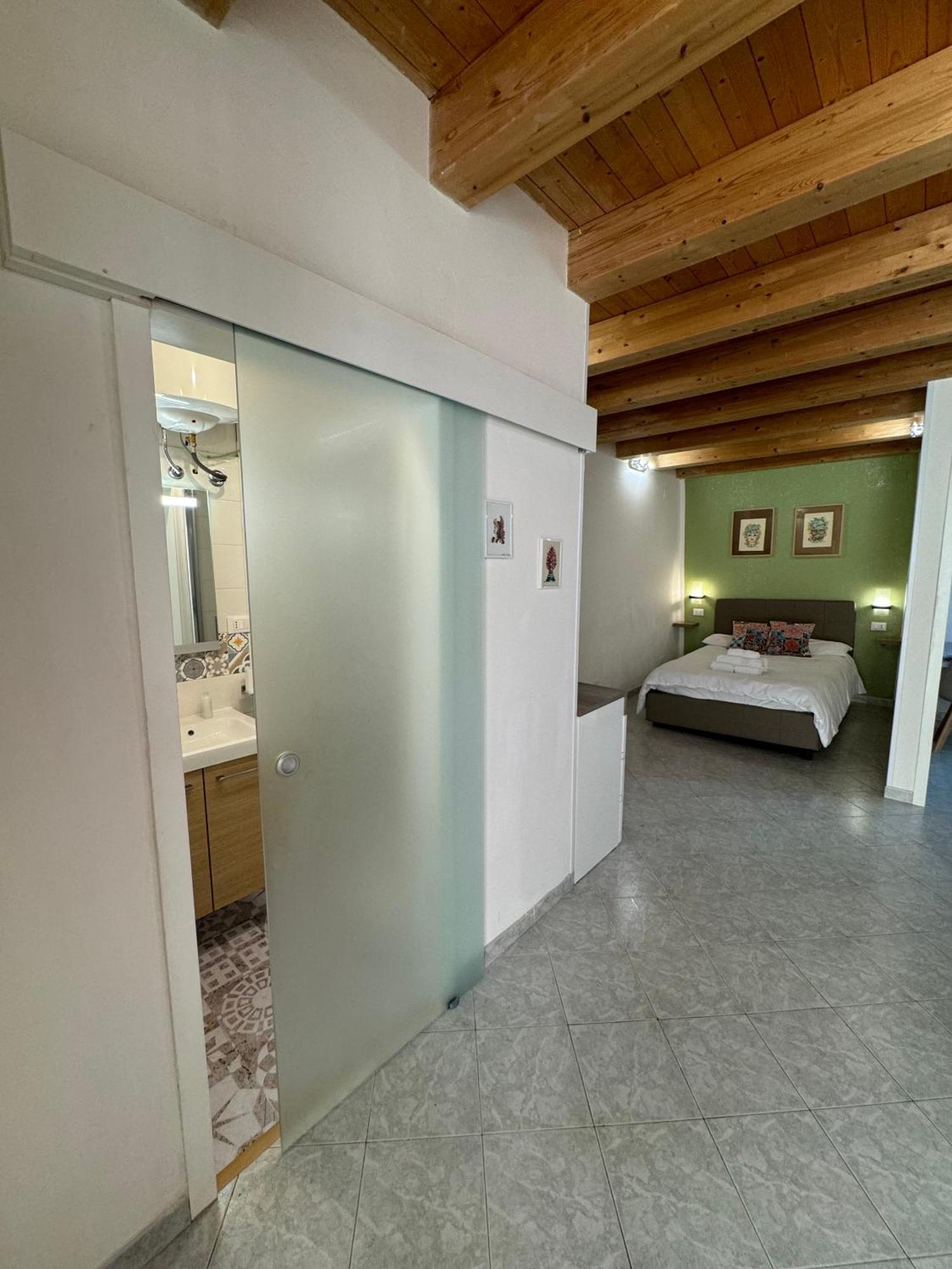 Tanto Di Cappello Home Palermo Bagian luar foto